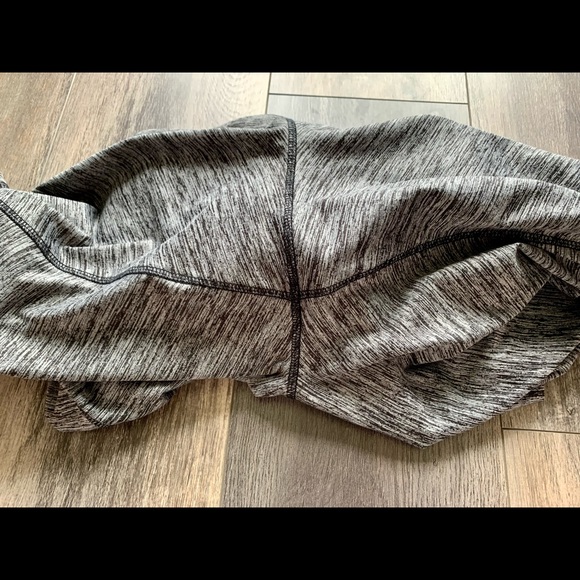 Plus Size Yoga Capris Pants Women’s Size 18/20 Moisture Wicking Livi Lan… - Picture 4 of 9